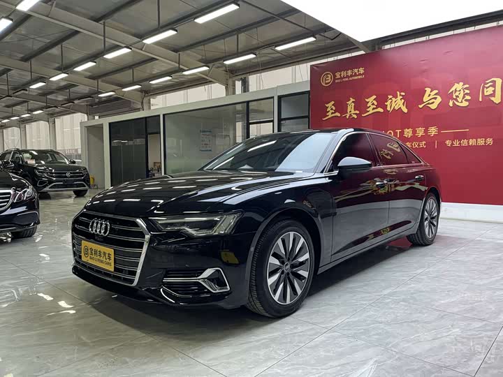 Фото 1 - Audi A6L