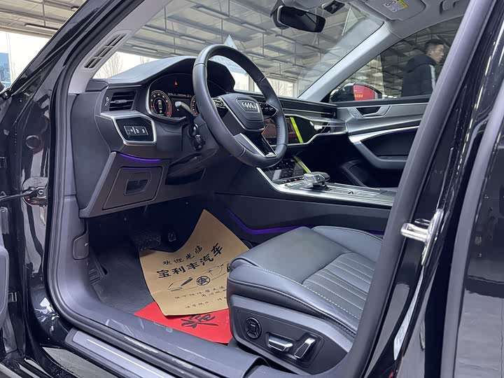 Фото 8 - Audi A6L