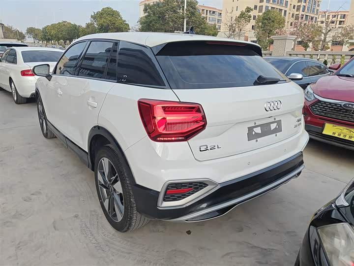 Фото 5 - Audi Q2L