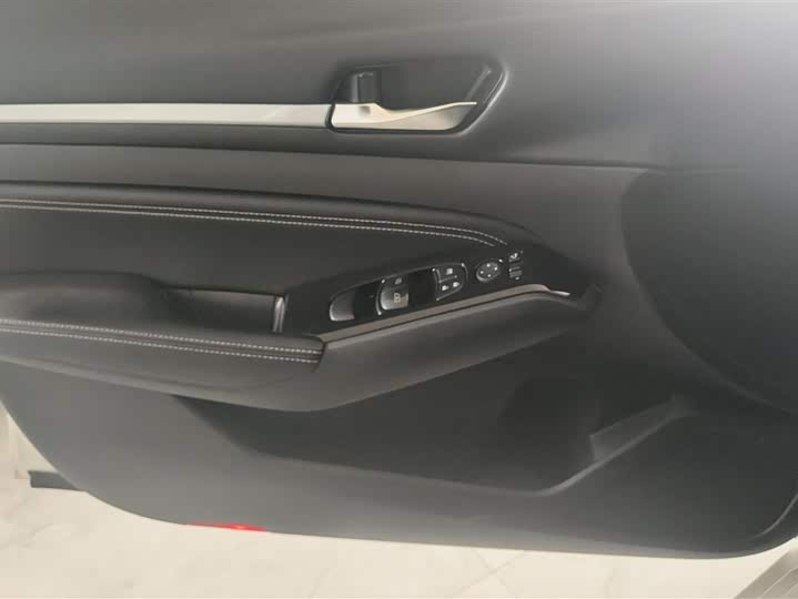 Фото 7 - Nissan Teana