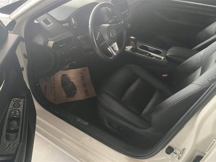 Фото 9 - Nissan Teana