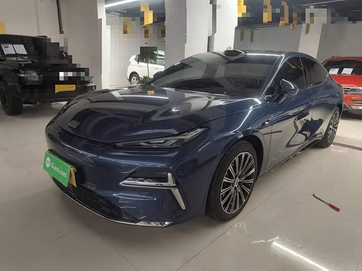 Фото 2 - Geely Galaxy Starshine 8 EM-i