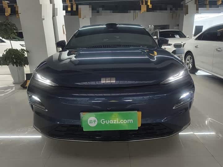 Фото 3 - Geely Galaxy Starshine 8 EM-i