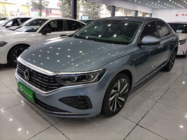 Фото 2 - Volkswagen Passat