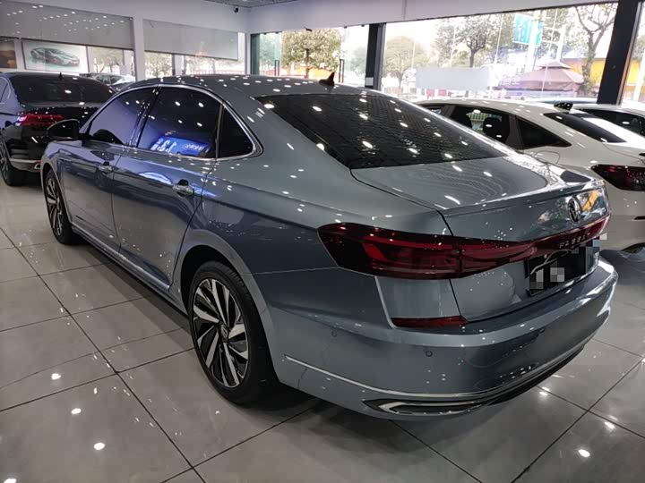 Фото 5 - Volkswagen Passat