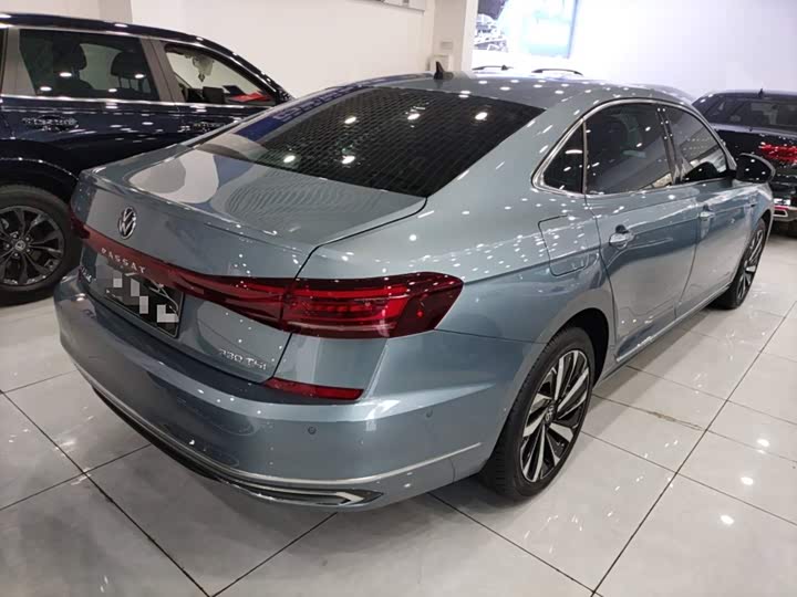 Фото 7 - Volkswagen Passat