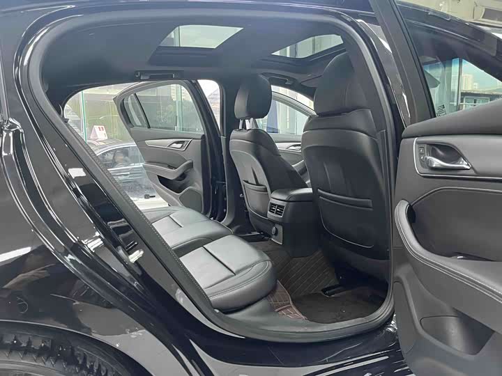 Фото 6 - Cadillac CT5