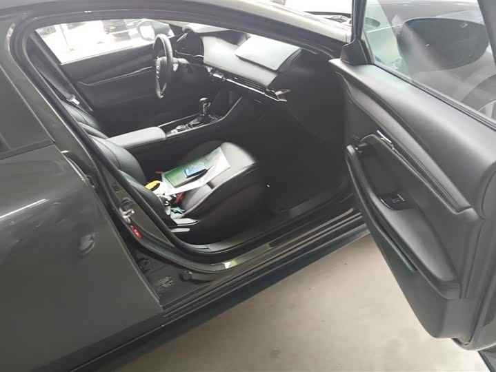 Фото 8 - Mazda 3 (Axela)