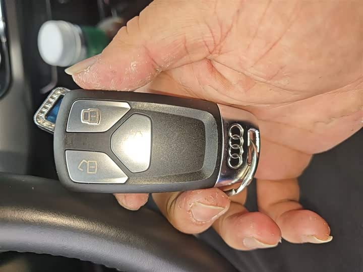 Фото 9 - Audi A5