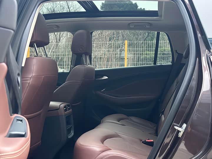 Фото 9 - Buick Envision Plus