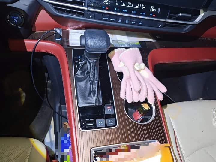 Фото 7 - Toyota Sienna