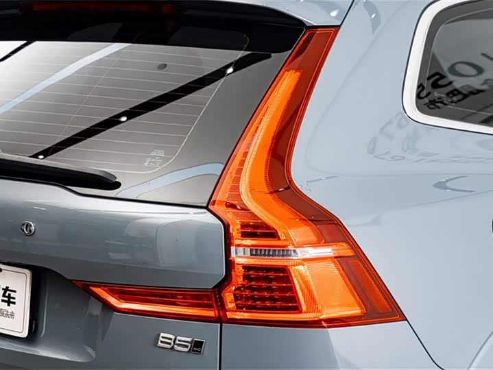 Фото 9 - Volvo XC60