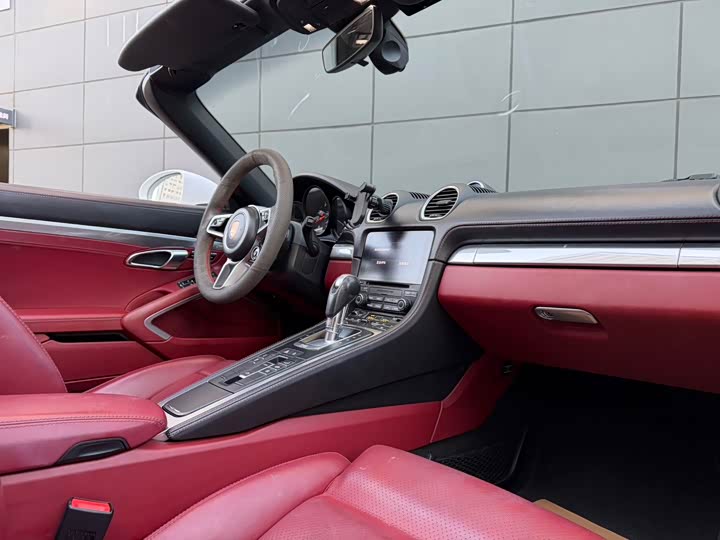 Фото 9 - Porsche 718