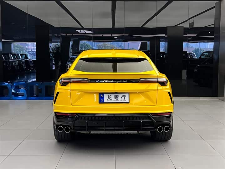 Фото 5 - Lamborghini Urus