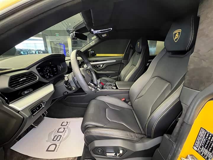 Фото 7 - Lamborghini Urus