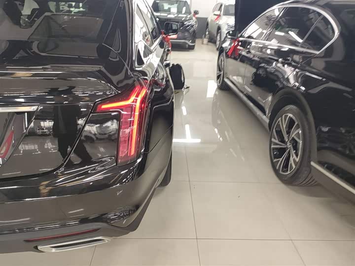 Фото 8 - Cadillac CT5