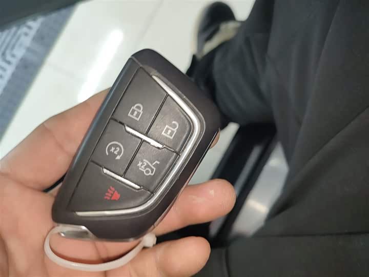 Фото 9 - Cadillac CT5