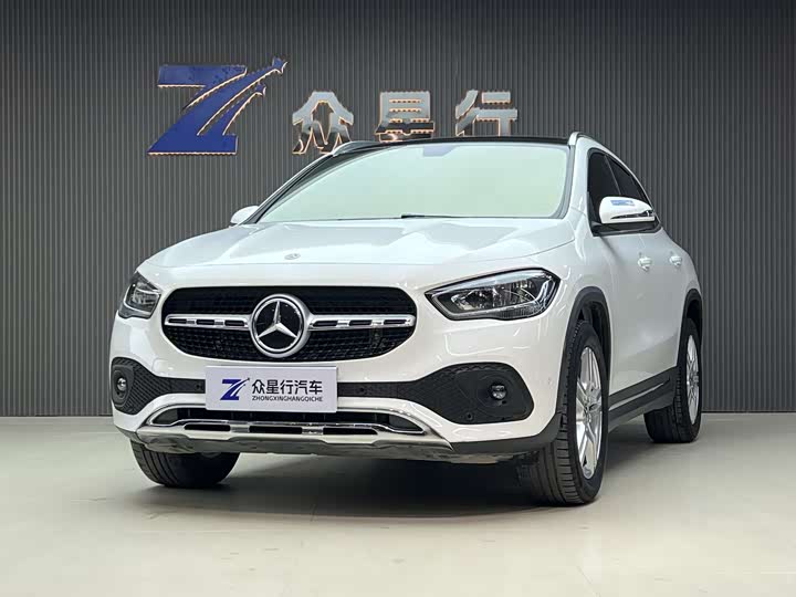 Фото 1 - Mercedes-Benz GLA-Class