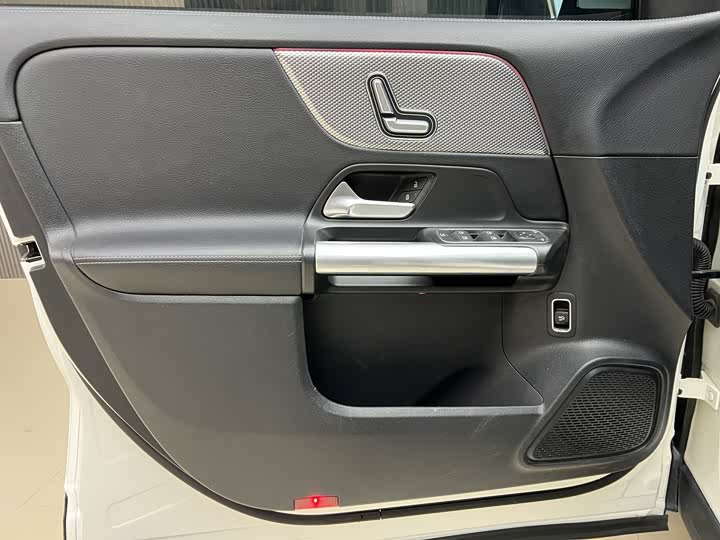 Фото 8 - Mercedes-Benz GLA-Class