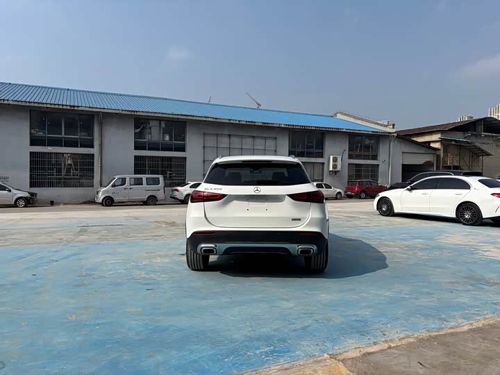 Фото 6 - Mercedes-Benz GLA-Class