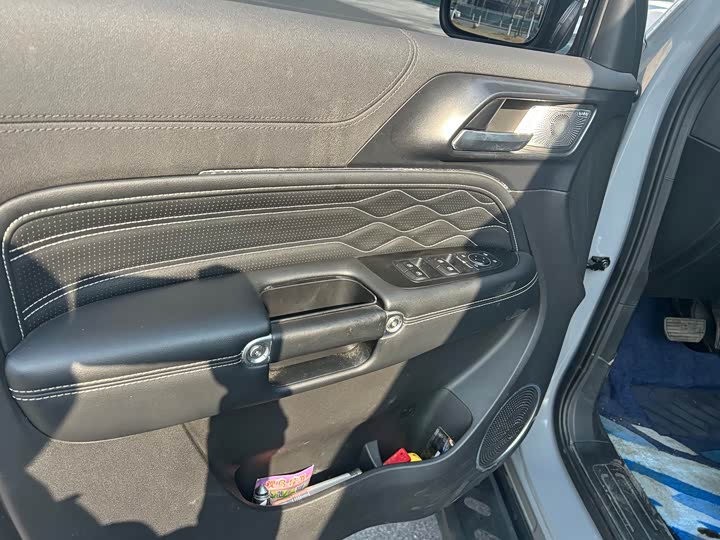 Фото 3 - Tank 300