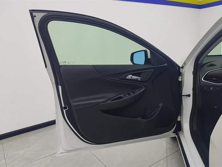 Фото 7 - Chevrolet Malibu XL