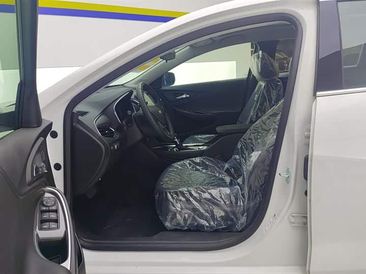 Фото 9 - Chevrolet Malibu XL