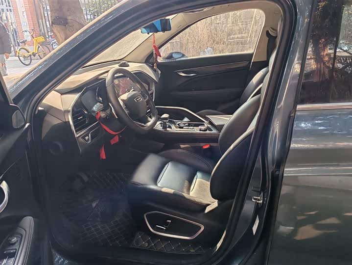 Фото 9 - Geely Tugella