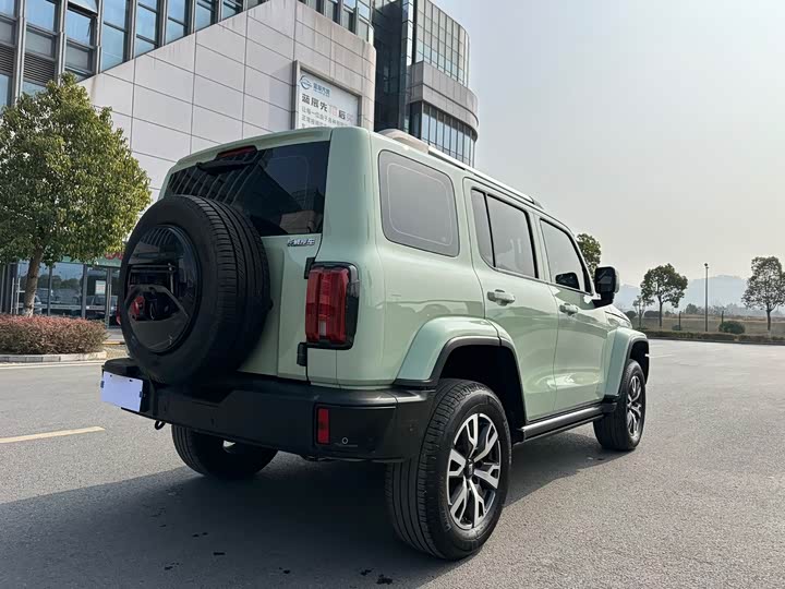 Фото 4 - Tank 300