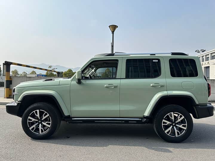 Фото 7 - Tank 300