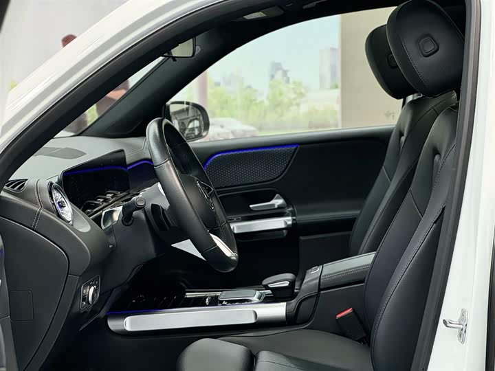 Фото 6 - Mercedes-Benz GLB-Class