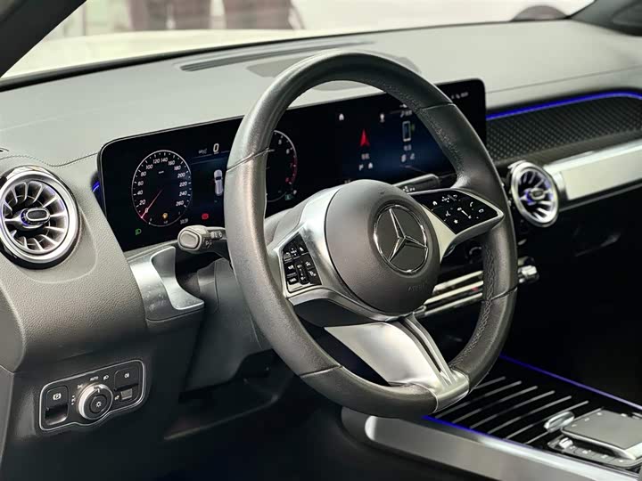 Фото 7 - Mercedes-Benz GLB-Class