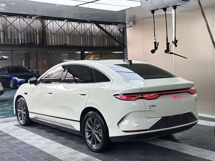 Фото 6 - BYD Qin L