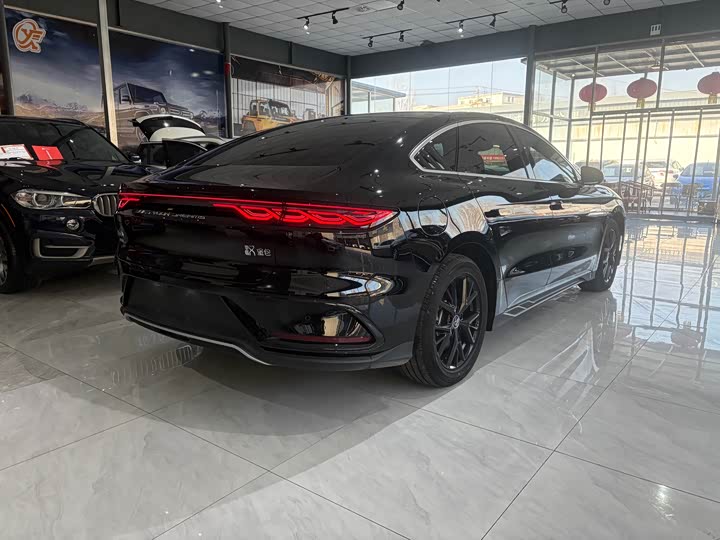 Фото 9 - BYD Han