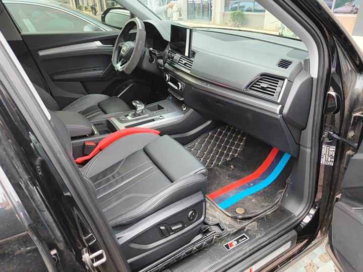 Фото 4 - Audi Q5L