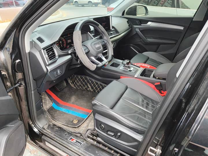 Фото 5 - Audi Q5L