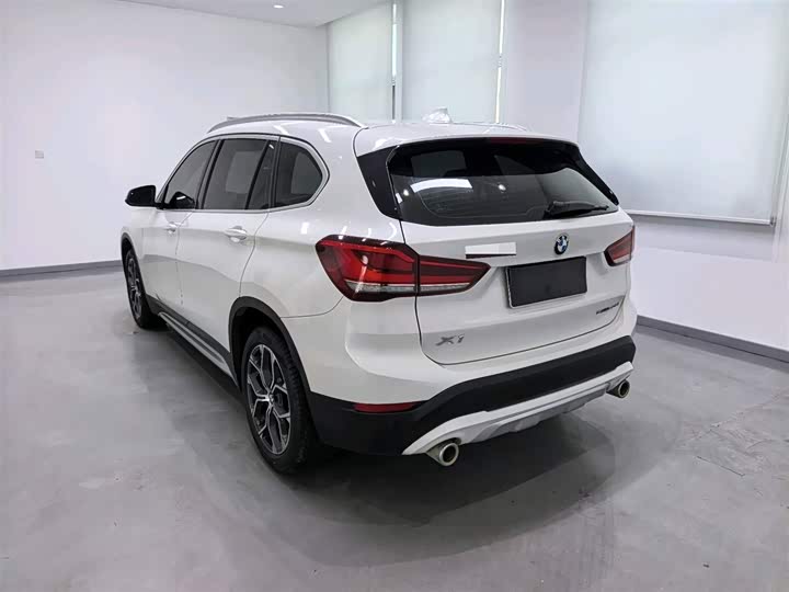 Фото 4 - BMW X1