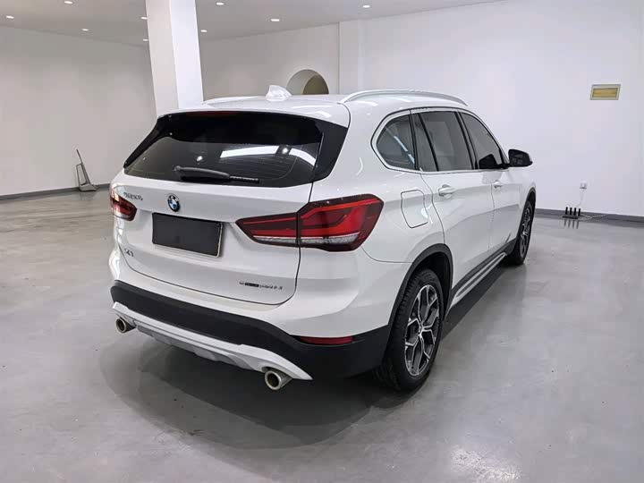 Фото 6 - BMW X1