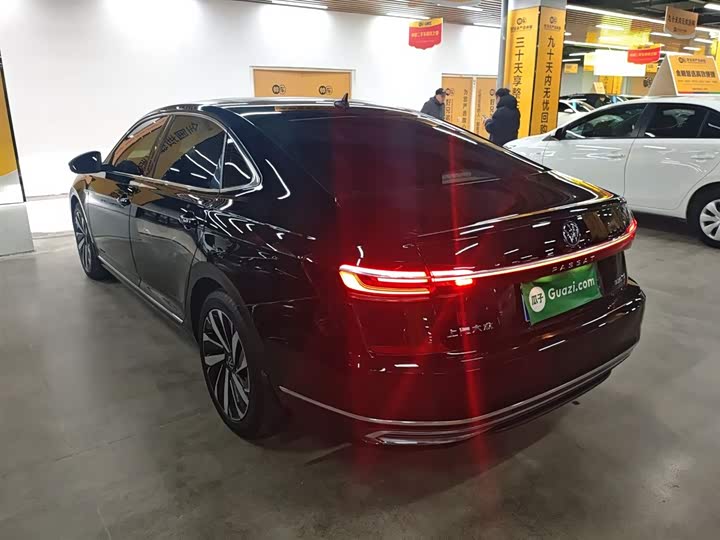 Фото 5 - Volkswagen Passat