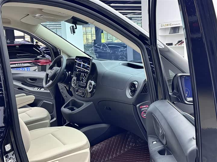 Фото 7 - Mercedes-Benz Vito