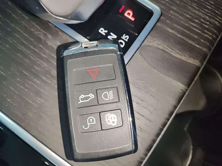 Фото 9 - Land Rover Range Rover Evoque L