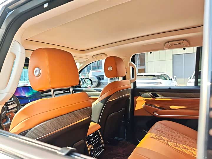 Фото 8 - Tank 500 Hybrid