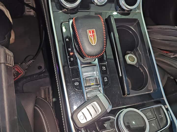 Фото 6 - Hongqi H9