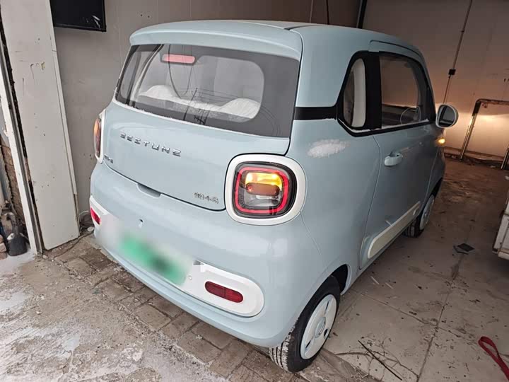 Фото 7 - Bestune Pony