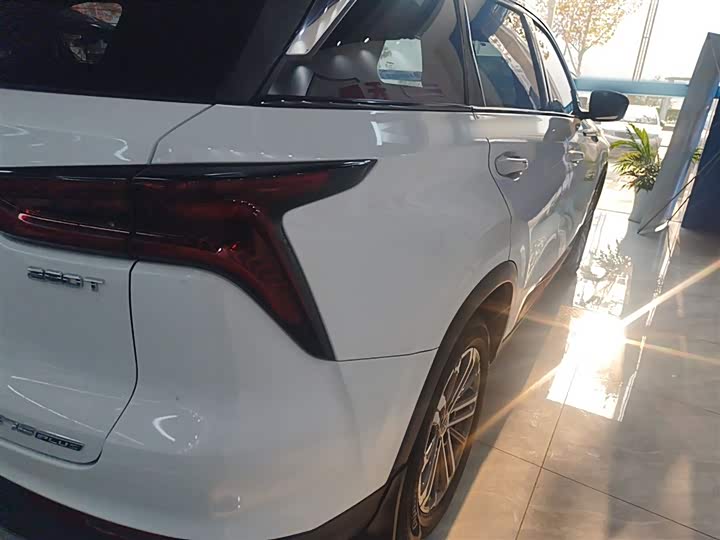 Фото 8 - Changan CS75 Plus