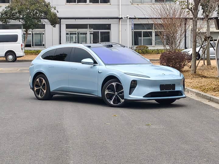 Фото 3 - Nio ET5T