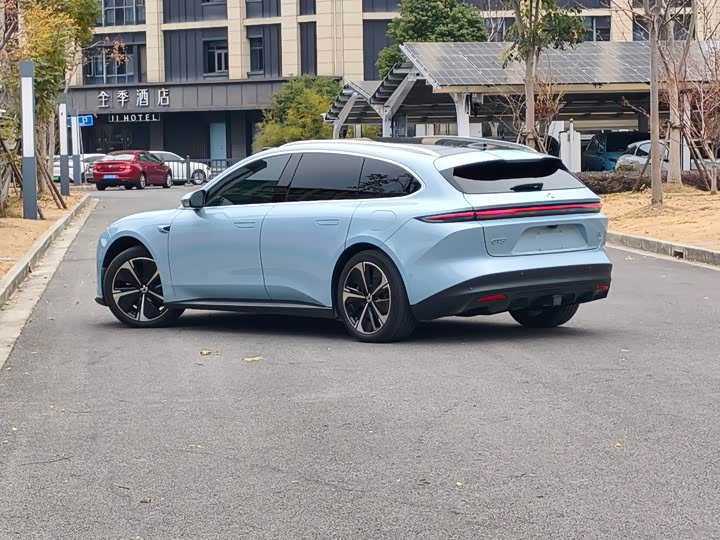 Фото 4 - Nio ET5T