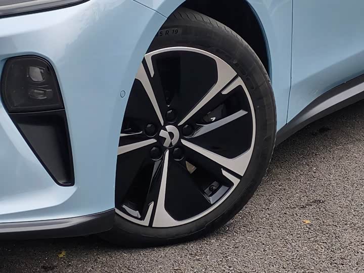 Фото 5 - Nio ET5T