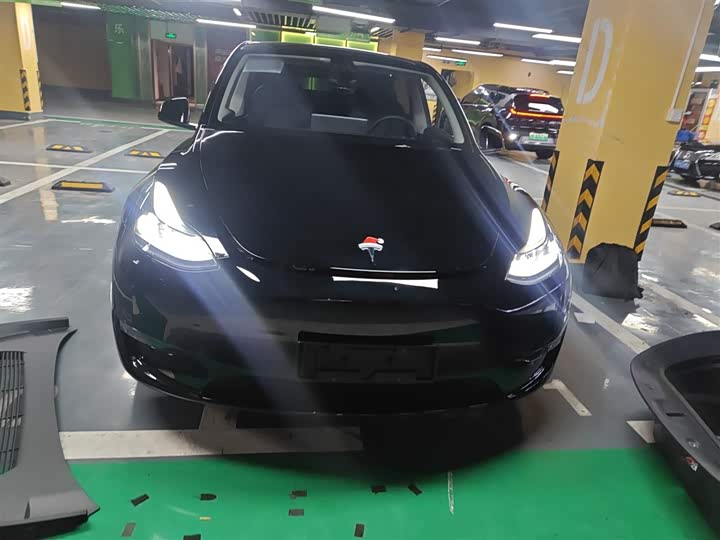 Фото 3 - Tesla Model Y