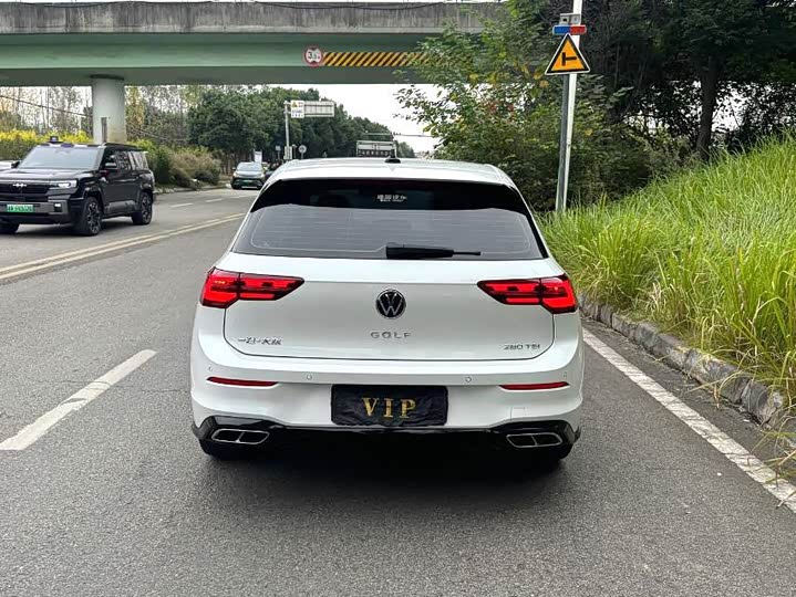 Фото 9 - Volkswagen Golf